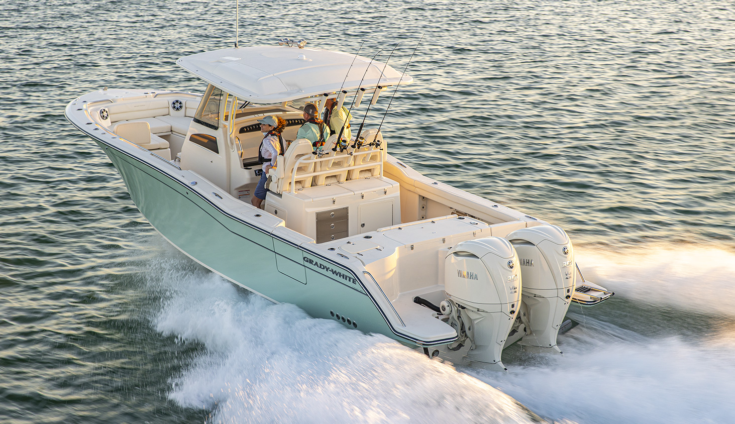 F350-Gallery-GradyWhite02